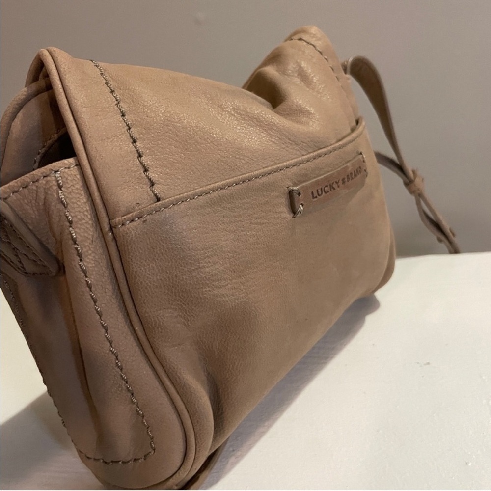 Lucky Brand Leather Crossbody Bag Taupe O Ring Tassel Boho Flap - Picture 2 of 13